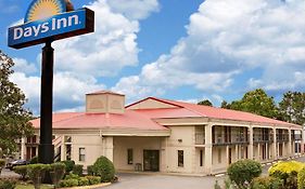 Days Inn By Wyndham Cleveland Tn